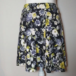 Floral skirt H&M size M